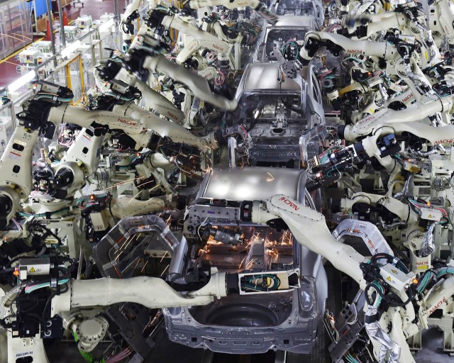 robots making cars