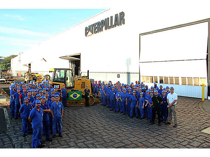 Caterpillar sells 50,000th bulldozer produced in Brazil