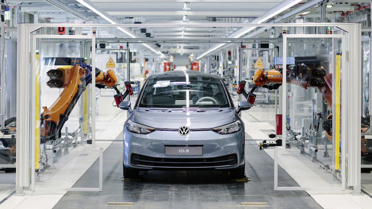 Volkswagen initiates system changeover to e-mobility as production of the ID.3 starts