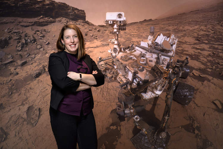 Brainy alien hunter obsessed with finding life on Mars