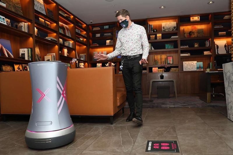 Savioke says hotels turning to its room service robot