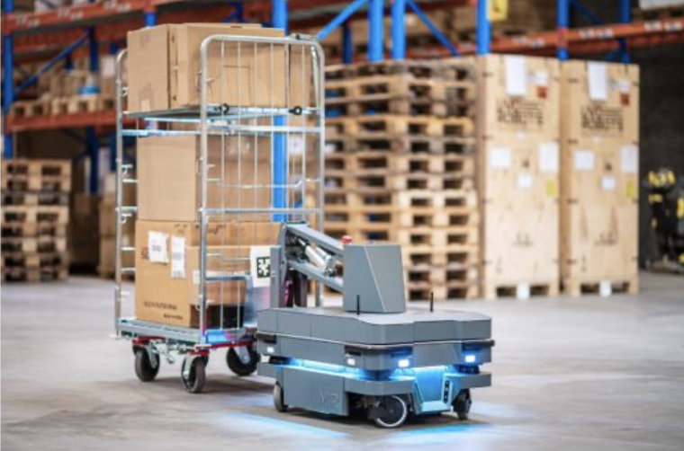 liner reservoir Såvel Mobile Industrial Robots launches new AMR for towing carts through dynamic  spaces