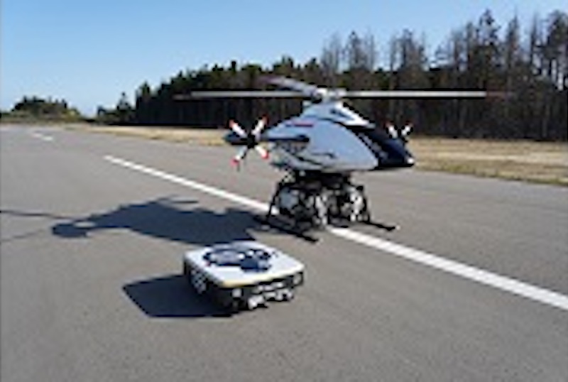 Kawasaki demonstrates unmanned cargo transport system which combines an aircraft and a mobile wheeled robot