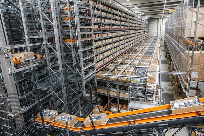 Vanderlande selects Kollmorgen to supply robots to further automate warehouses