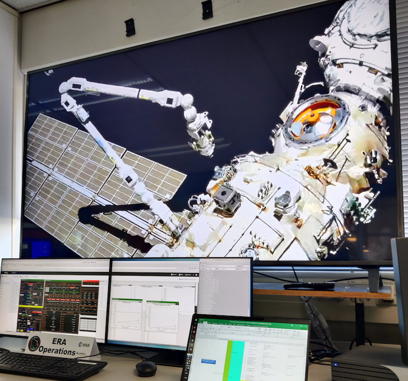 ESA marks first steps of new robot in space