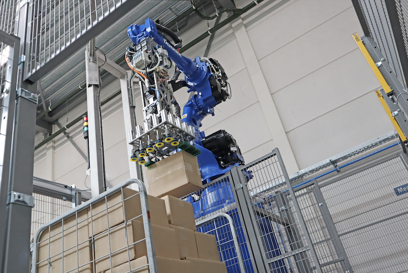 Smart Robotics launches new robotic parcel picker