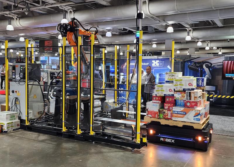 Mujin debuts new robotic case handler for warehouse automation