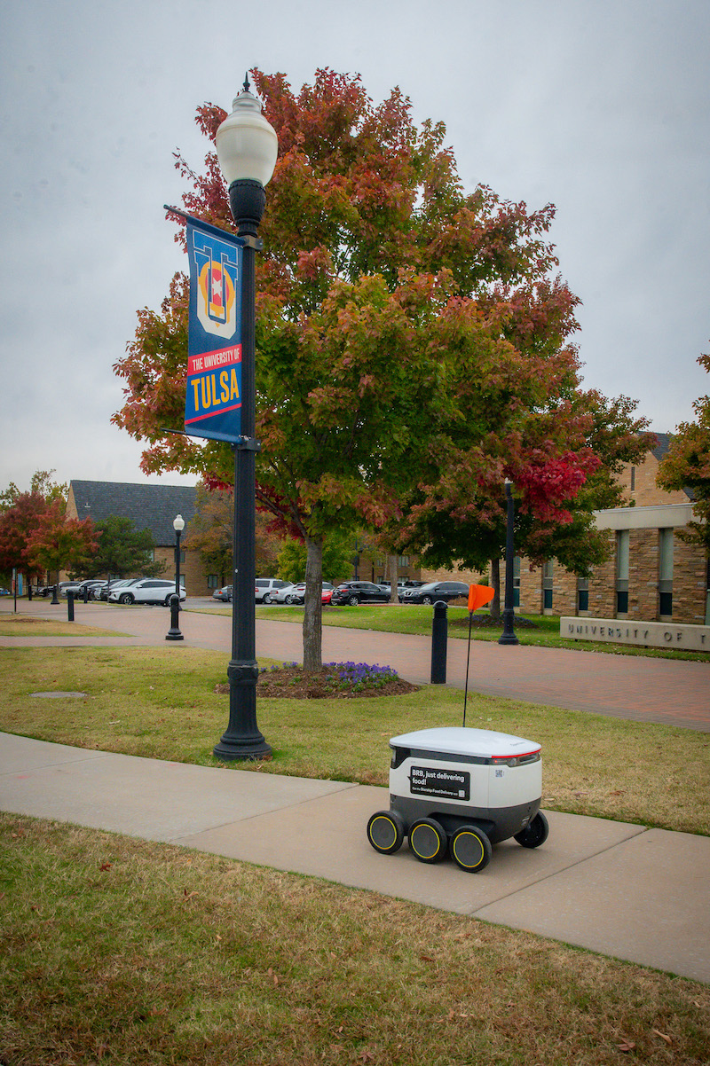 Tulsa university now offers robot delivery service from Starship Technologies