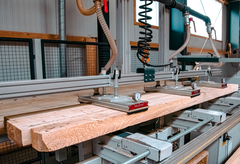 euroTECH’s Vacuum Lifter System Increases Efficiency and Ergonomics in Wood Processing