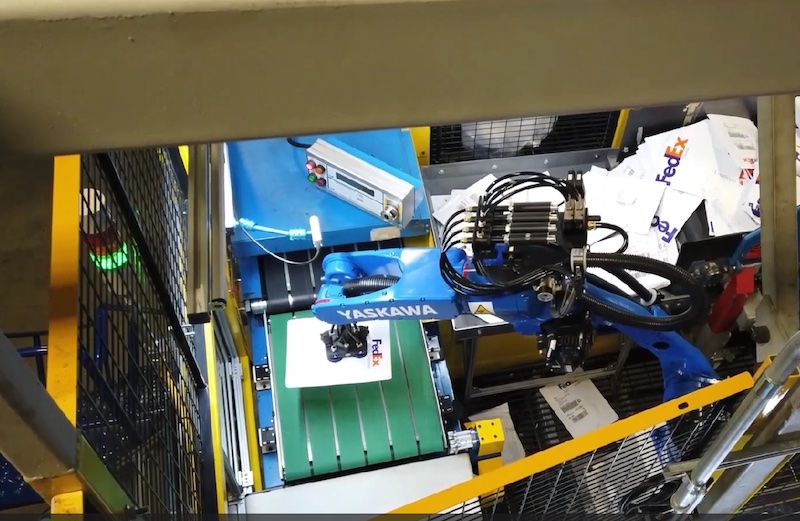 Plus One Robotics uses Yaskawa Motoman  to expand mixed depalletizing solutions