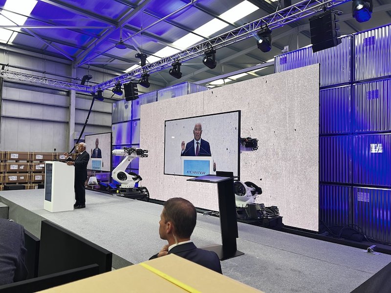 Europalco organises the first event employing Kuka robots