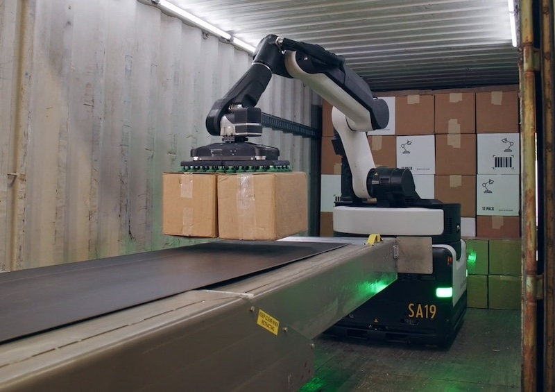 Boston Dynamics gives new powers to truck-unloading robot