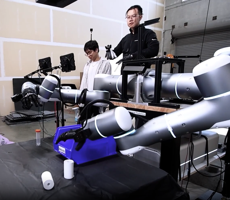 Imagen de la noticia: Accenture invierte en General Robotics para avanzar en la robótica física impulsada por IA en la fabricación y la logística (Robotics & Automation News)